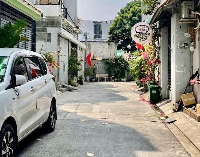 Huỳnh Tấn Phát quận 7, nhà mới ở ngay, 75m2, 4 tầng chỉ hơn 6 tỷ 
