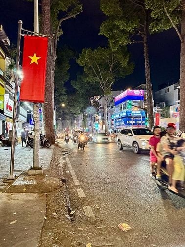 NHÀ VỊ TRÍ SẦM UẤT 45M2 NGUYỄN TRI PHƯƠNG, Q.10