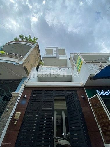 Nhà 60m² Chu Văn An gần Trường Cán Bộ. Xây 1 trệt 3 lầu, giá 3 tỷ 350.