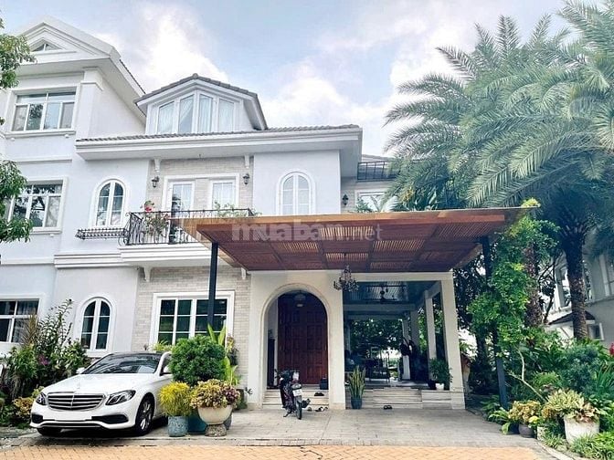 Bán Biệt thự Lâu Đài Chateau - Phú Mỹ Hưng - Quận 7 - Khu Siêu Vip Sài