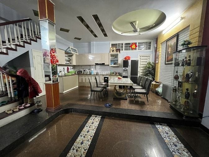 CC cần bán nhà phố Hạ Yên Quyết,Cầu Giấy 67 m2 x 5 t mt 7 m giá 23 tỷ