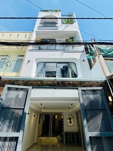 Đi nước ngoài định cư bán gấp nhà ở đường Nguyễn Tri Phương, phường 8,