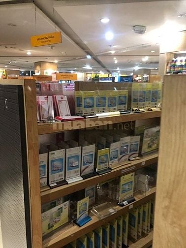 Cần tuyển nam nữ phụ kho lao động phổ thông vệ sinh cửa hàng 