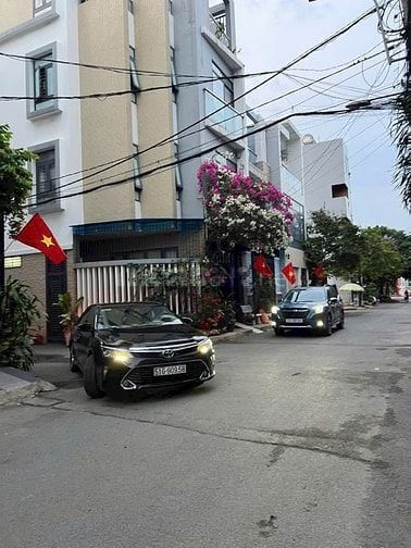 CHO THUÊ NHÀ NGUYÊN CĂN 4 TẦNG, VỪA LÀM CTY VỪA Ở, TIVI, MÁY LẠNH, 