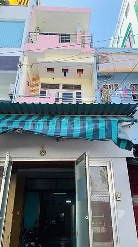 Cho thuê nhà mặt tiền đường Cao Xuân Dục, P.2, Quận 8 – Sát cầu Chà Và