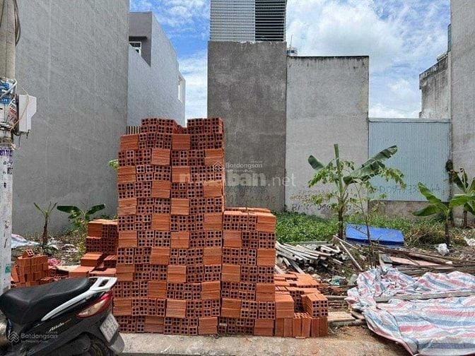 Thanh lý 15 nền đất sau chợ đầu mối Thủ Đức. DT 57m2 - Giá 2.5 tỷ