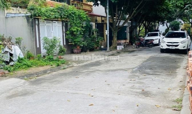 Bán đất Việt Hưng, 142m2, MT: 7.5m, ô tô tránh, SĐCC, 12 tỷ 780tr