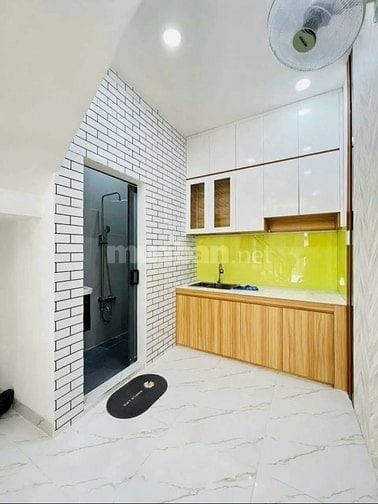 Cần tiền bán rẻ nhà mới đẹp Hàn Hải Nguyên F8  quận 11 ,giá chỉ 2tỷ 75