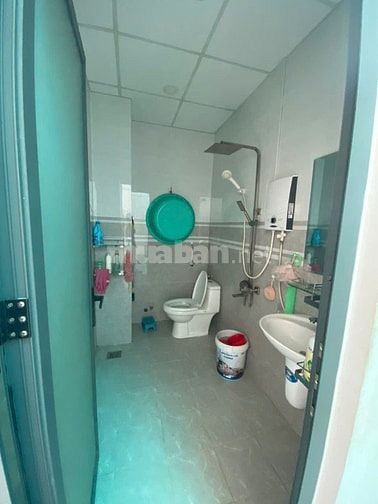 Bán nhà khu vực yên tĩnh, dân cư đông 