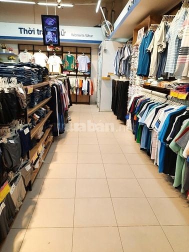 Cửa hàng bách hóa tuyển nhân viên bán hàng và soạn kho hàng 