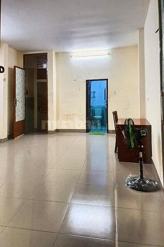4triệu/tháng Phòng 35m2 Phan Đăng Lưu P5 Phú Nhuận, wc, ban công riêng