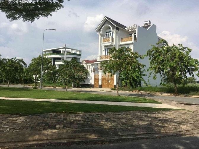 Thanh lý 30 nền đất KDC Thanh Niên , Nhà Bè. DT 100m2 - GIÁ 2.5 TỶ 