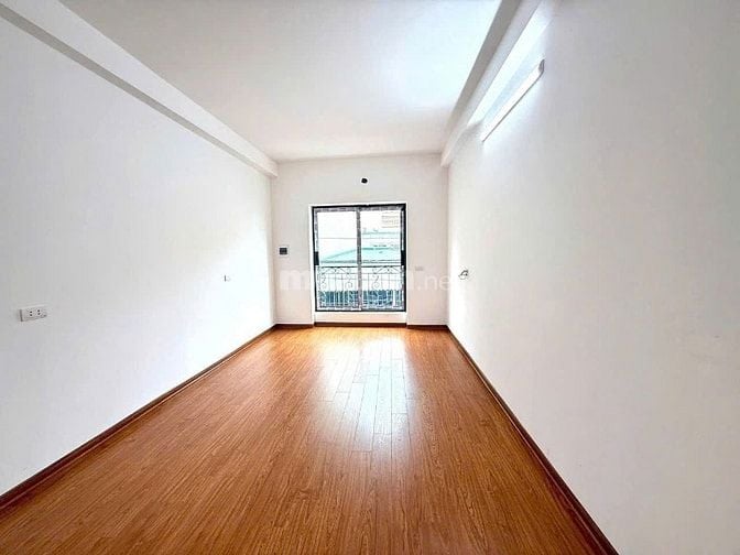 🏡 CHÍNH CHỦ BÁN NHÀ 5 TẦNG ĐẸP LONG BIÊN – GẦN TRƯỜNG HỌC, GIAO THÔNG