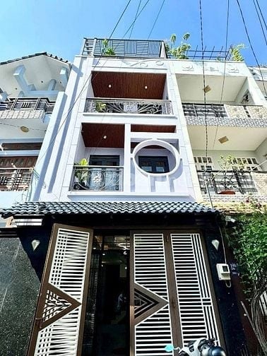 💥 GẤP 💥 Bán nhà Nguyễn Trãi, Q.5 giá 3Tỷ450 - DT: 65M2 hẻm 6M oto