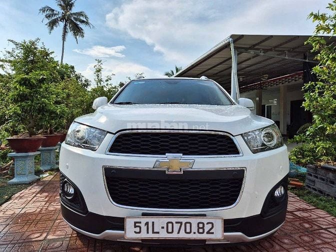 Cần bán Captiva (LTZ) sx:2015 At,màu trắng,gđ sử dụng mới 95%