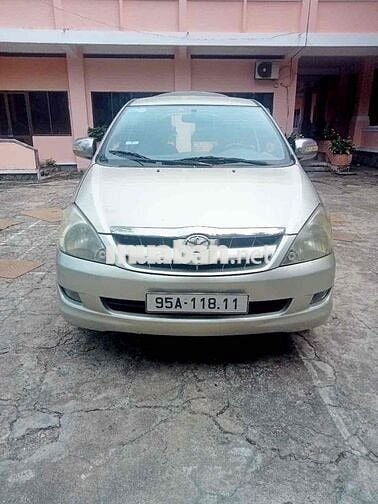Toyota Innova 2006 G - 100000 km