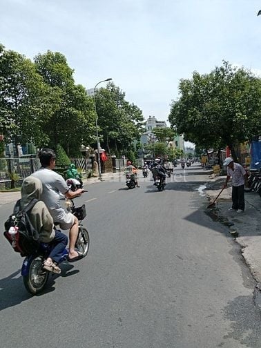 Mặt tiền kinh doanh ngay Chợ Tân Hương 4x20m trệt 3 lầu sân thượng 