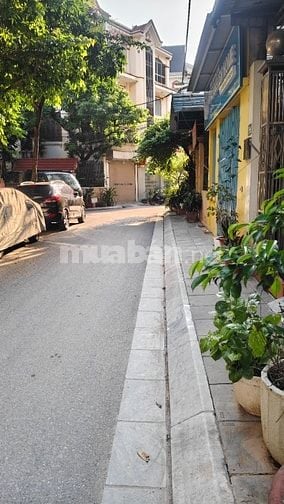 PHÂN LÔ TRUNG KÍNH LỚN, Ô TÔ VÀO NHÀ, 63M2, MT 4M, GIÁ CHỈ NHỈNH 18 TỶ
