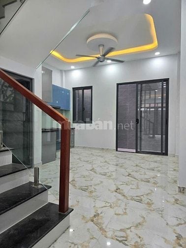 5 TỶ, NHÀ MỚI CÁU, 3 TẦNG, 4PN, HXH, PHƯỚC THIỆN, SÁT VINHOMES QUẬN 9