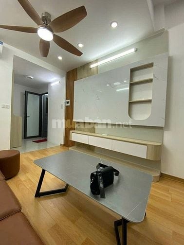 CH Tập Thể Tân Mai 76m2, 2 Ngủ - Chỉ việc xách quần áo về ở 2 tỷ 6