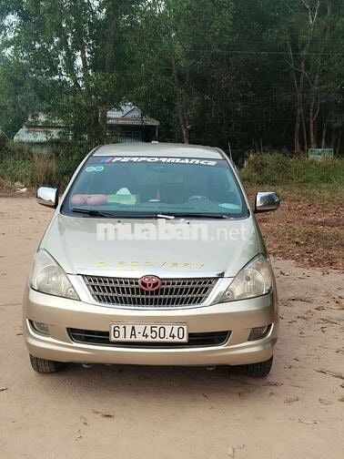 Toyota Innova 2006 G - 215000 km