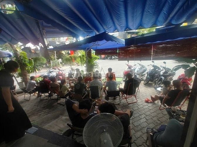Cần sang nhượng quán caffe căn góc 2 mặt tiền vị trí cực đẹp