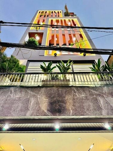 3 tỷ 550, nhà 64m² Võ Văn Tần xây 1 trệt 4 lầu. Hẻm 7m gần Vườn Chuối