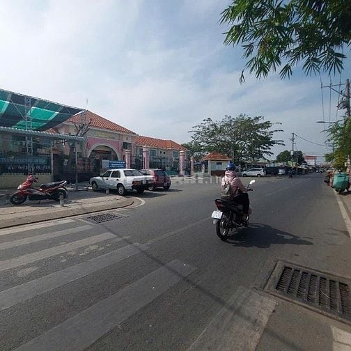 Nhà mặt tiền đường Đào Sư Tích Phước kiển. KDBB tấp nập. 8,5*32 giá 16