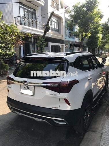 Kia Seltos 2021 Premium 1.4 AT - 49999 km