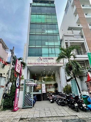 Building Huỳnh Tịnh Của, Q.3 - 217m2 (8x28) - Hầm 7 Tầng - 210Tr/Th