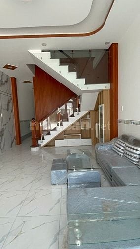 Nhà Bình Chánh giá rẻ tặng full nội thất
