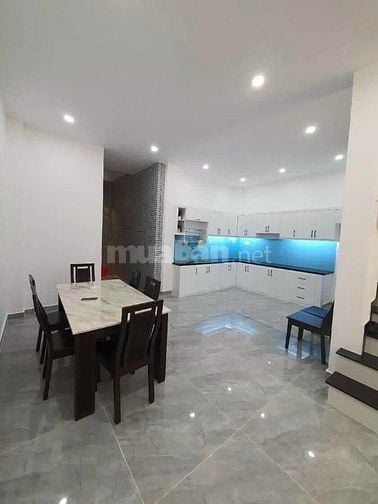 Bán nhà 3 tầng HXT, oto đậu trong nhà Lê Quang Định - Tăng Bạt Hổ, 80m