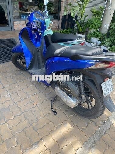 chính chủ SH 150 dk 2013 màu trắng dán decal xanh