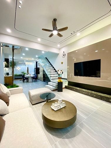 Nhà gần chợ Phạm Văn Hai - 80m2 giá 3tỷ7 còn TL. Full nội thất. HXH