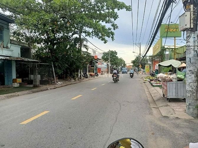 Lô góc mặt đường Phạm Hữu Lầu, Phước kiển. 114 m2 thổ cư chỉ 8,6 tỷ.