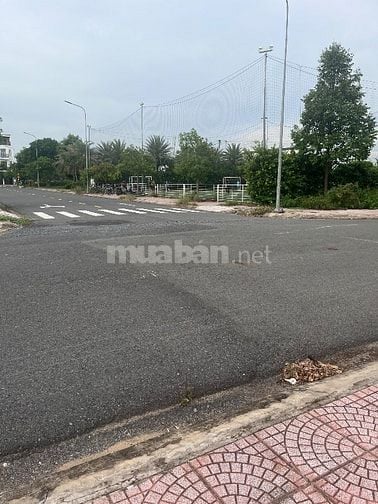 Đất nền the sol city view sân bóng đá và công viên