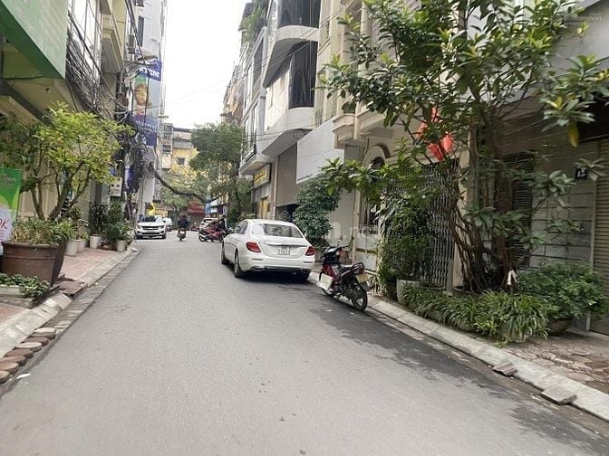 Bán nhà phố Lê Thanh Nghị–Hai Bà Trưng gần ĐH KTQD, ô tô đỗ cửa