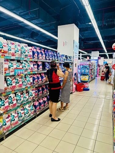 Hệ thống siêu thị tuyển gấp 15 nhân viên bán hàng, bảo vệ, tạp vụ 