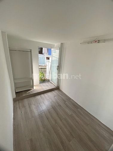 Cần bán nhà gấp đường TTT quận 4