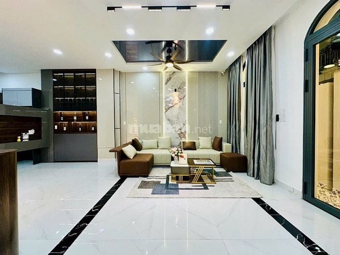 Chính chủ bán tòa nhà điện biên phủ quân 10 đt 5x18 ,5l gia 23tytl 