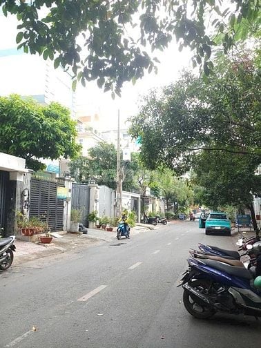 Bán Gấp nhà đường số 5 phạm hùng F4Q8 dt: 5m x 15m, 2 lau, 1st 