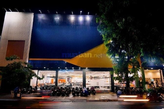 Cho thuê nhà Cộng Hòa sát Lotte Mart, Tân Binh. 2 Tầng, 672m2 chỉ 140t