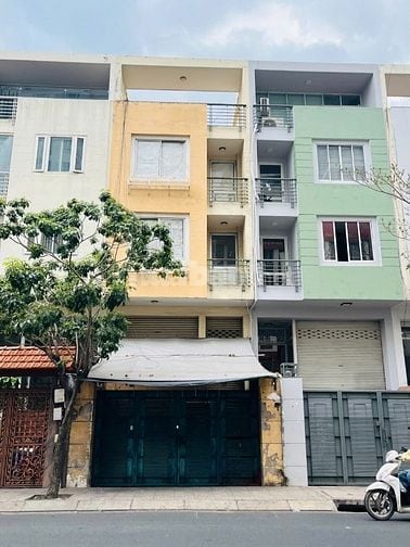 Cần bán gấp nhà MT Phổ Quang 5x18=90m2 1 hầm 4 lầu cho thuê 60tr/th