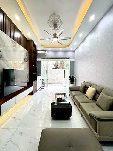 NHÀ ĐẸP 3.5 TẦNG – FULL NỘI THẤT – CÁCH HỒ SEN 30M – CHỈ 2 TỶ 950!!!