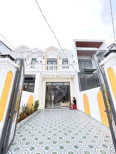 Siêu phẩm nhà phố - Gần chợ Bình Chánh - Shr công chứng trong ngày