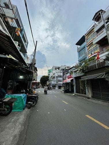 Nhà mặt tiền đường Bà Hạt quận 10, dt 3.5x14m, nhà 4 lầu - giá 16 tỷ