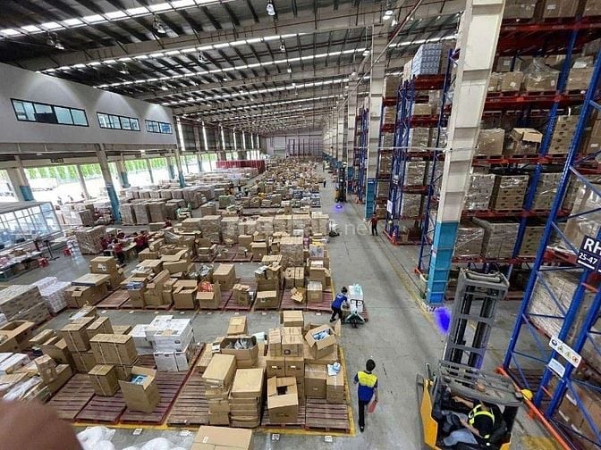 Tuyển nhân viên kho chính thức/ thời vụ
