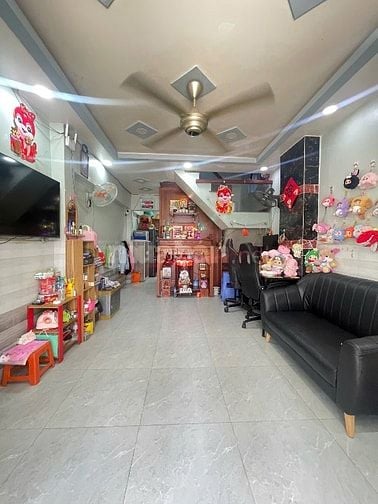 Nhà hẻm xe hơi thông thoáng ngay trung tâm Q.6