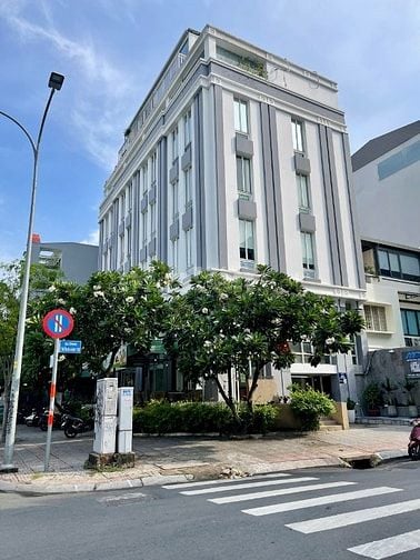 BUILDING GÓC 2MT.... Trần Khánh Dư, Q.1 - 373m2 (26 x 14) - Hầm 7 Tầng