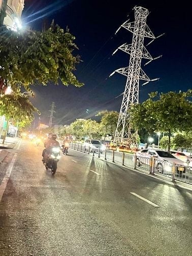 MẶT TIỀN ĐƯỜNG KINH DƯƠNG VƯƠNG, P12, Q.6